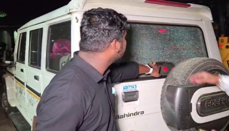 ଖଣି ଅଧିକାରୀଙ୍କୁ  ମୋରମ ମାଫିଆଙ୍କ ଆକ୍ରମଣ